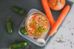 Würziger Karotten-Jalapeno-Mix 4 Wochen fermentiert