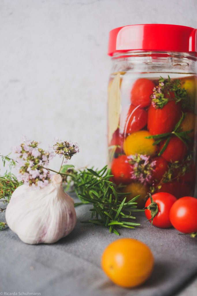 Fermentierte Tomaten mit mediterranem Flair