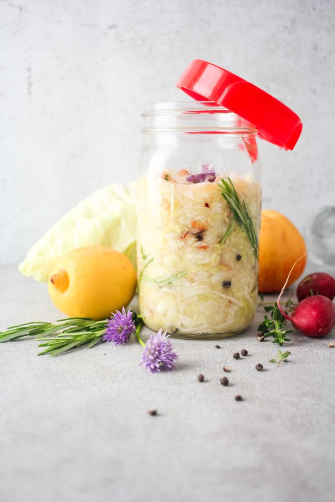 Mediterranes Zitronenkraut – Spitzkohl anders fermentiert